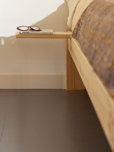 DUT table d'appoint flotant | LUFE