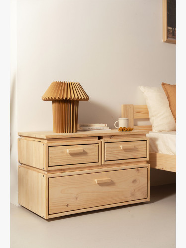 Mesa de cabeceira de madeira com 3 gavetas 78x49 LIBE | LUFE