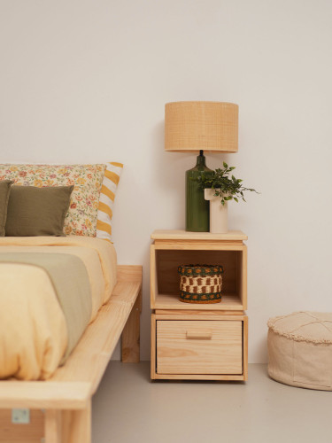 Comodino con vano e cassetto in legno naturale | LUFE