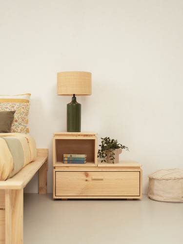 Table de chevet avec tiroir et creux en bois naturel  | LUFE