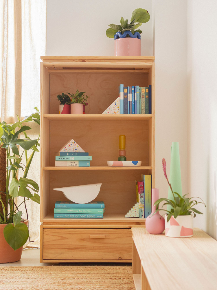 Estantería librería baja con cajón de madera natural | LUFE 2