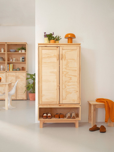 Armoire à chaussures en bois naturel avec creux | LUFE