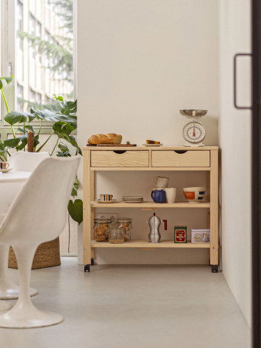 Carrito de cocina y desayunador de madera natural