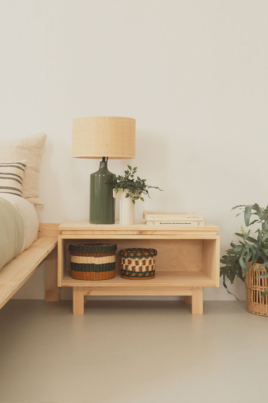 Imagen de ambiente 1 para:Mesita de noche de madera natural y ecológica