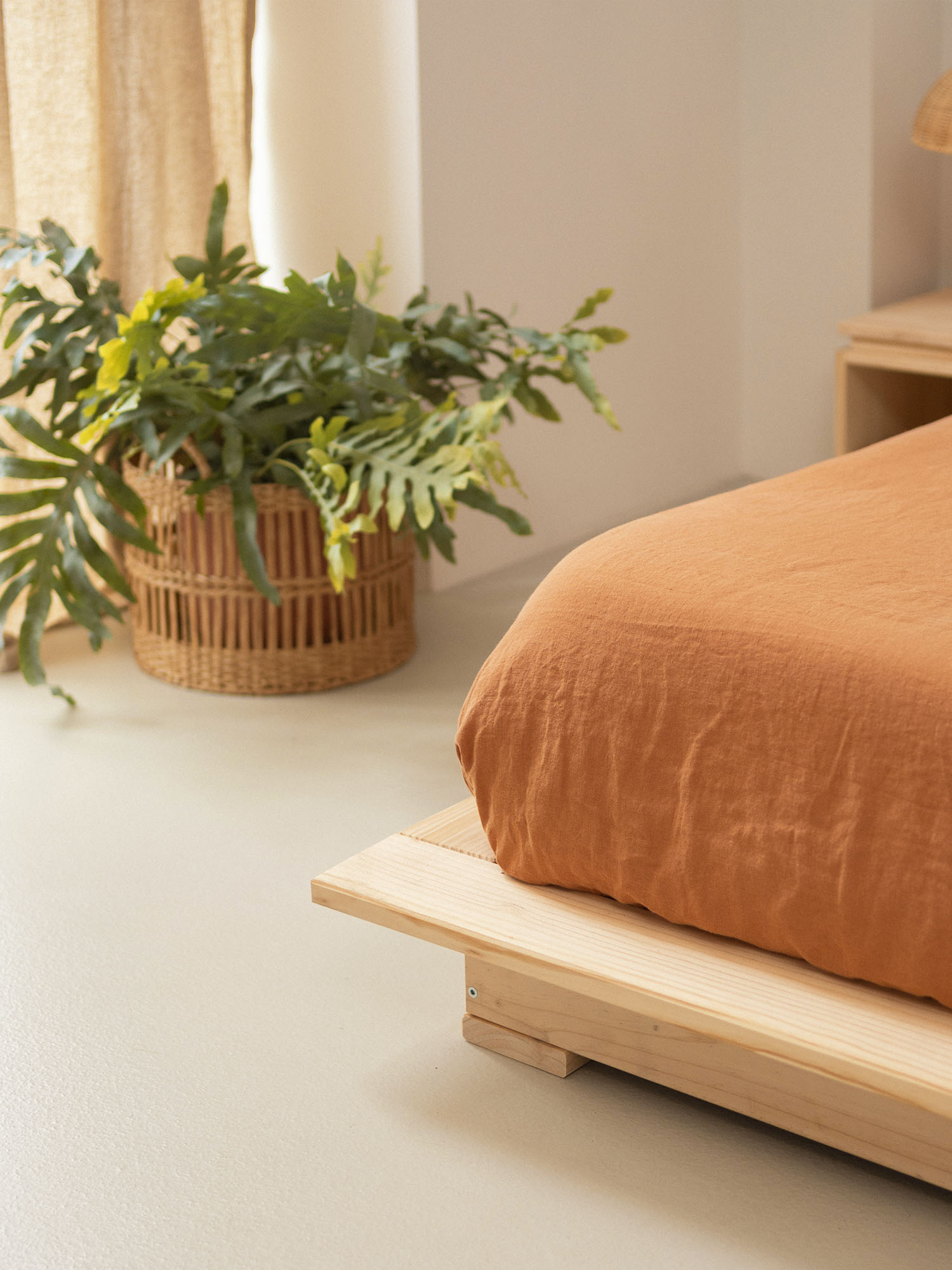 Imagen de ambiente 2 para:cama baja de madera estilo tatami
