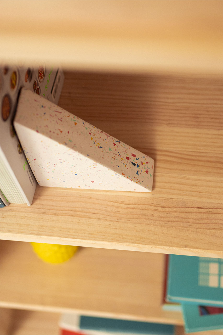 Imagen de ambiente 2 para:Estantería baja librería de madera natural