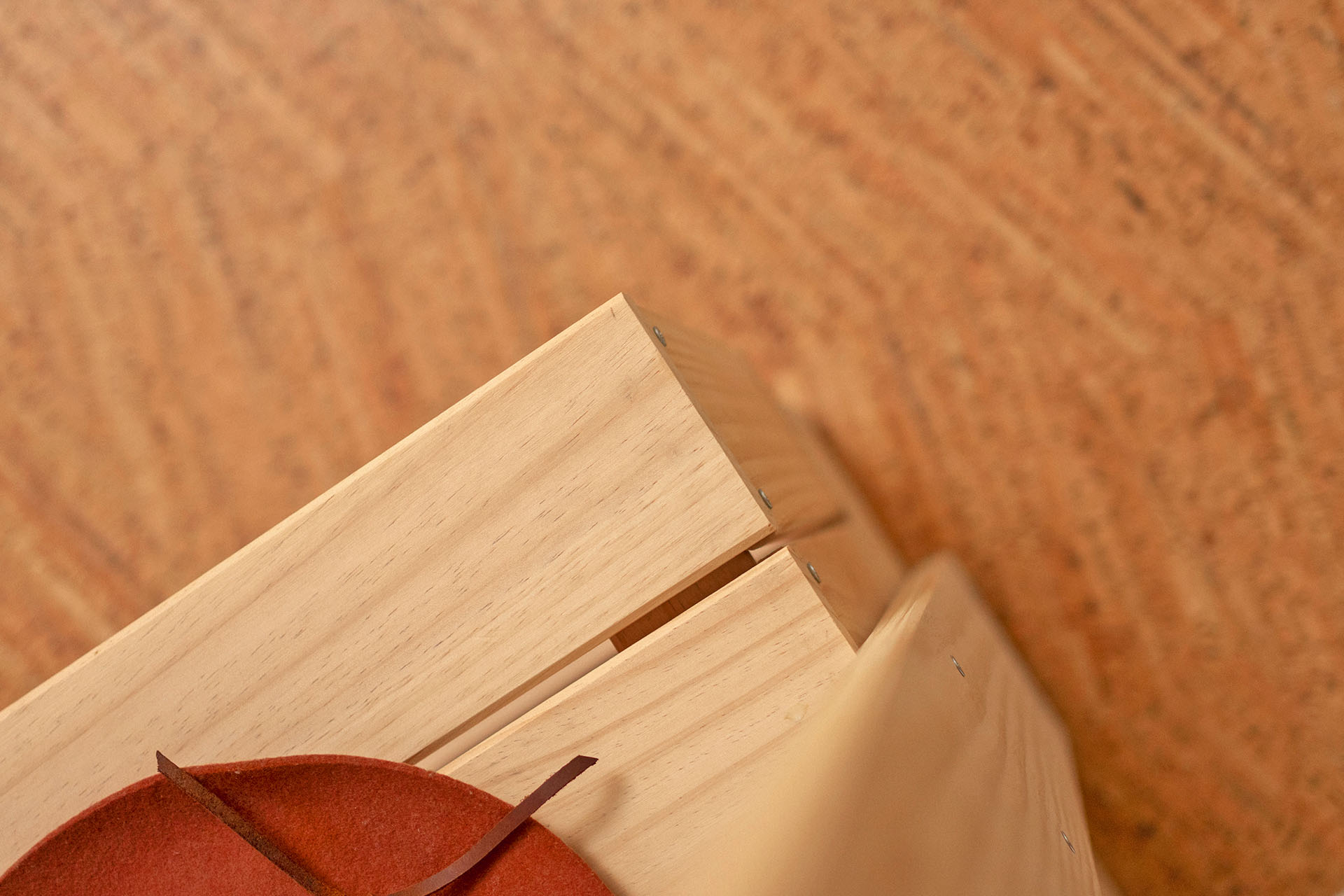 Imagen de ambiente 2 para:Burro de ropa de madera natural