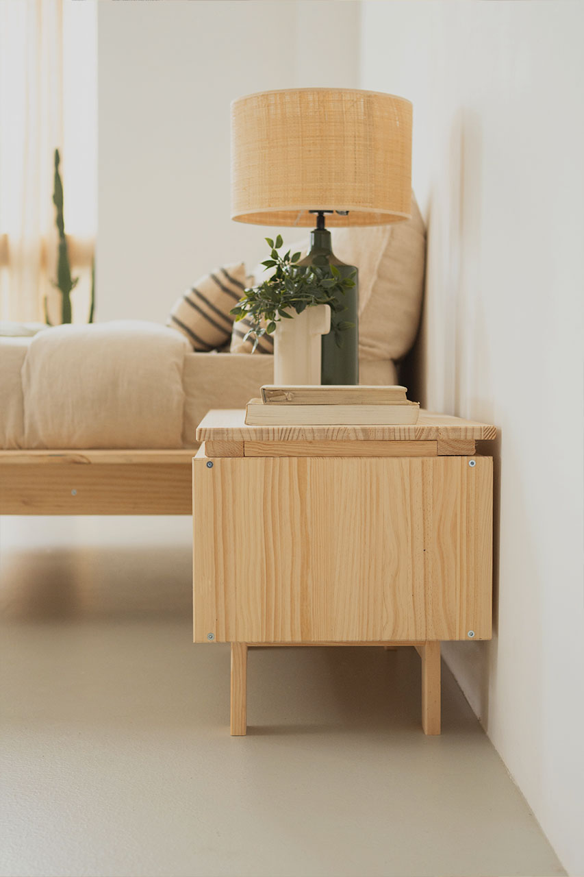 Imagen de ambiente 4 para:Mesita de noche de madera natural y ecológica
