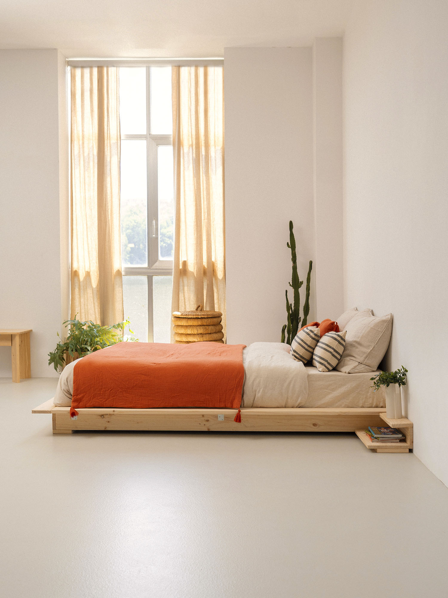 Imagen de ambiente 3 para:cama tipo futón de madera natural